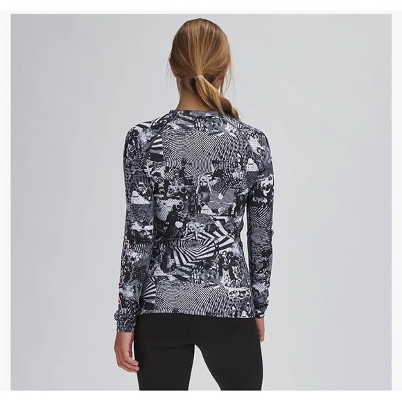 NWT Volcom Women's Usst Base Top Baselayer Thermal Shirt XS New In Package - Picture 2 of 3